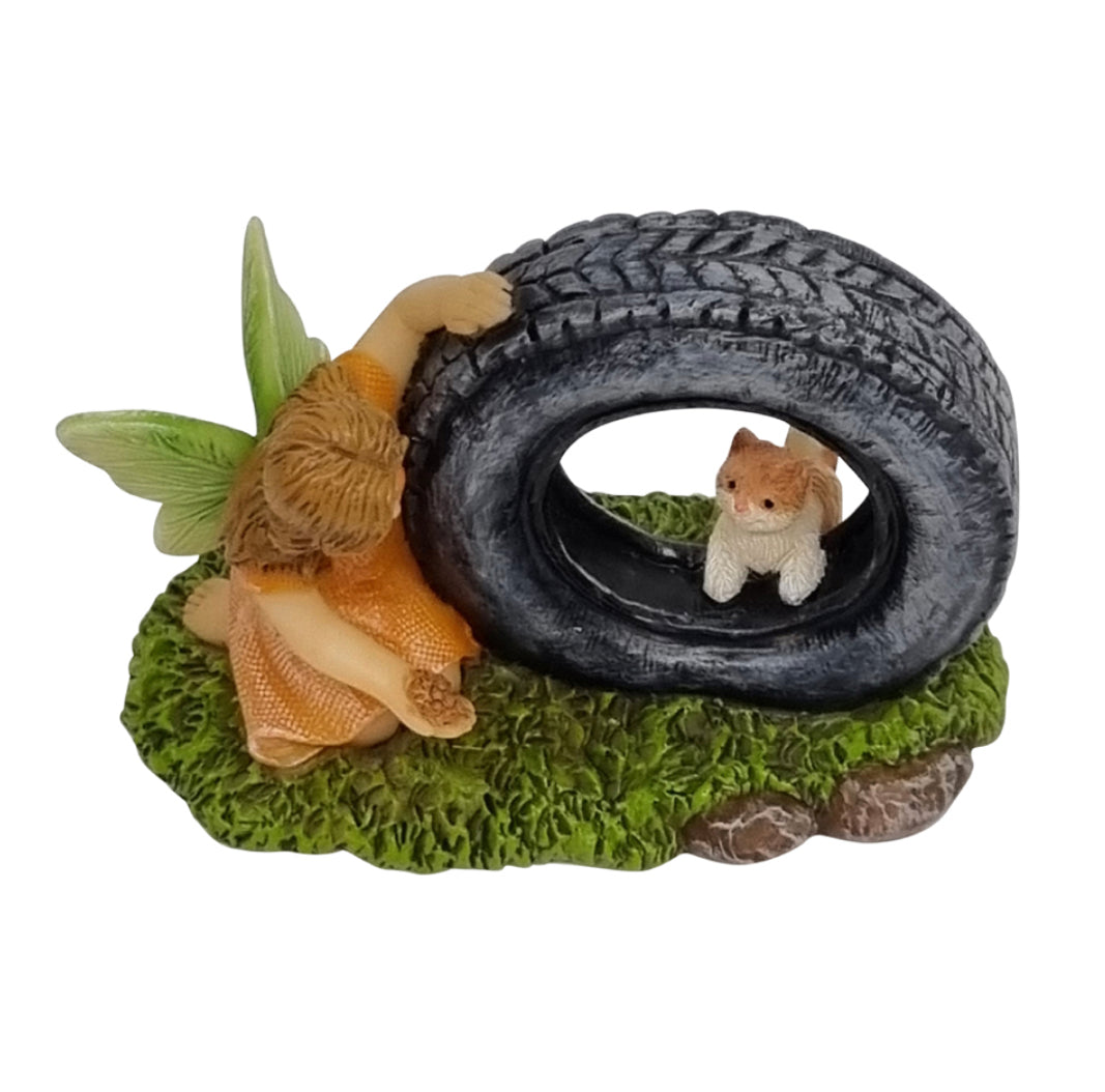 Fairy Zoe with a Kitten