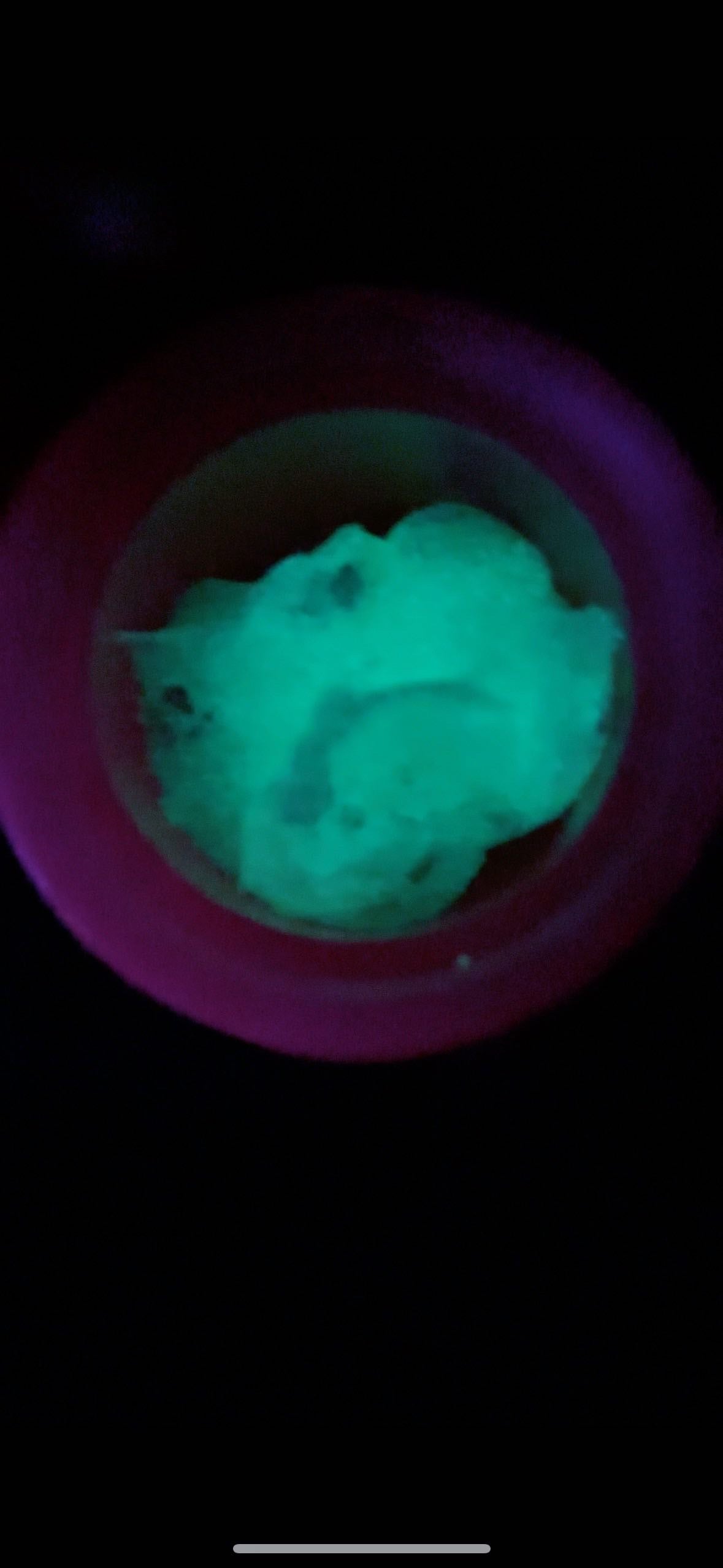 Glowy Ghost Slime