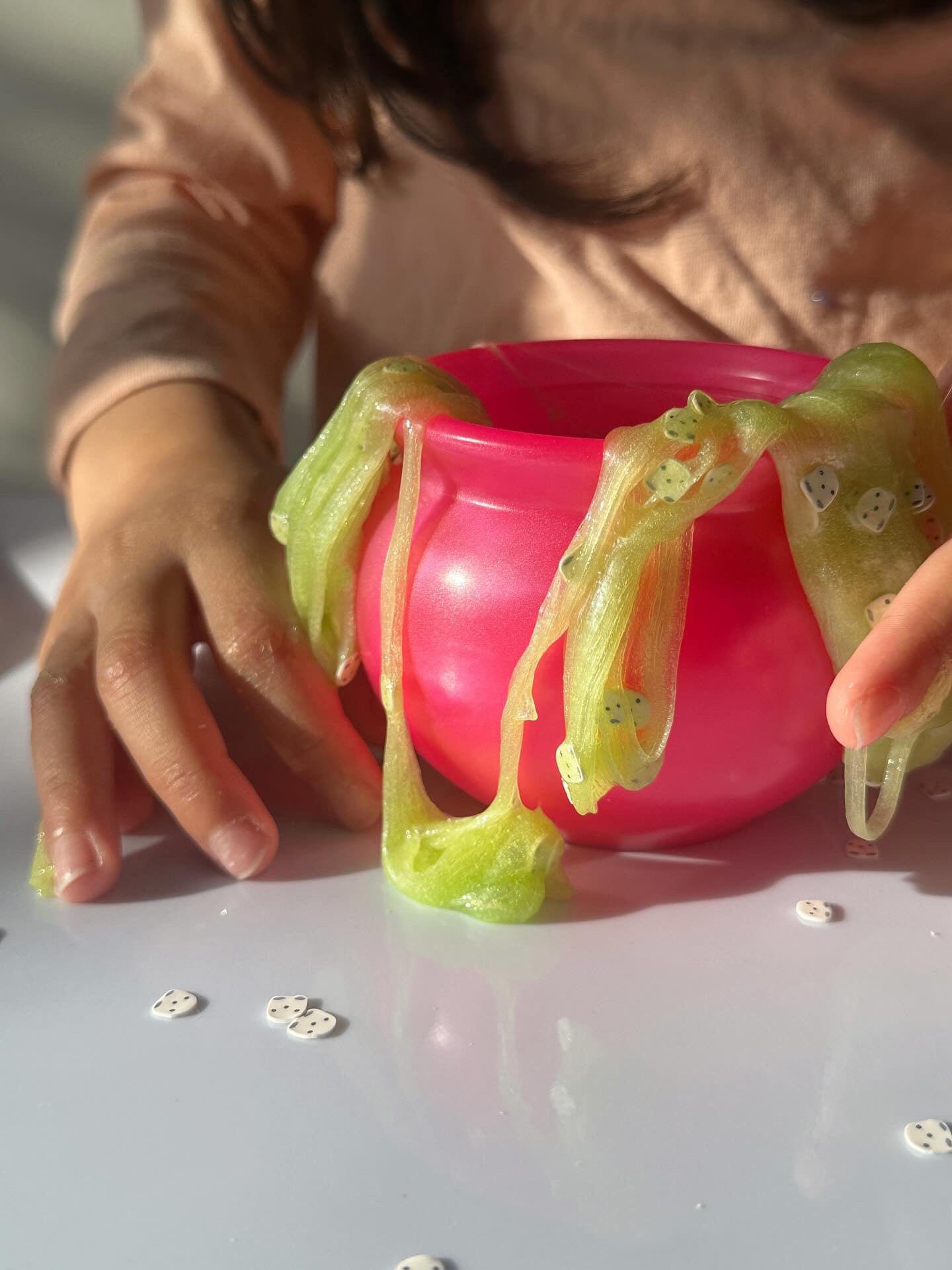 Glowy Ghost Slime