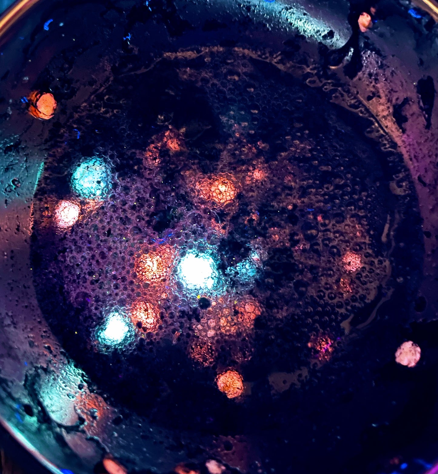 Cauldron Bubble & Glow